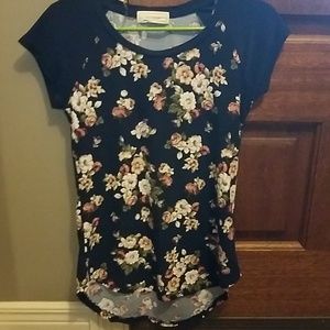 Womens tunic style shirt size small